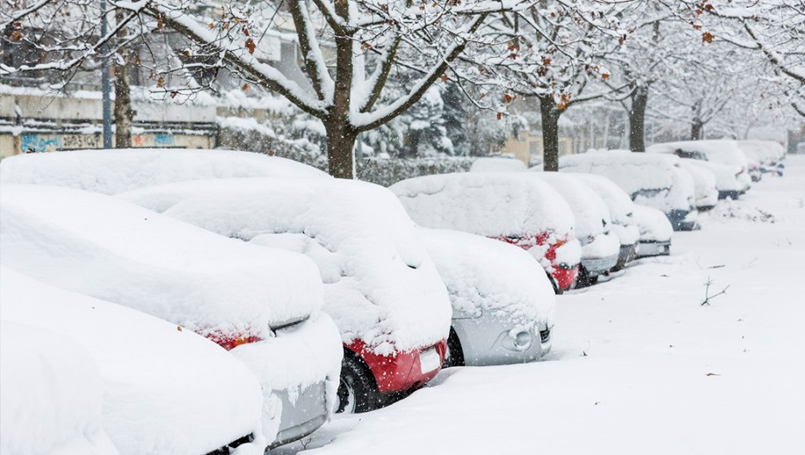 Winter Car Essentials : 4 Things To Keep In Your Car This Winter